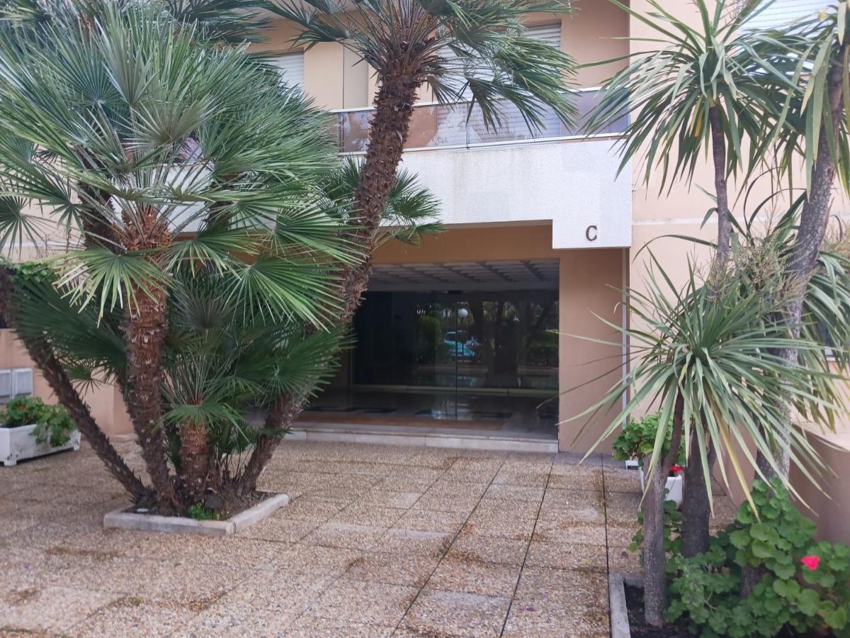 Rez-De-Jardin Grand Studio Appartement Cros-de-Cagnes Buitenkant foto